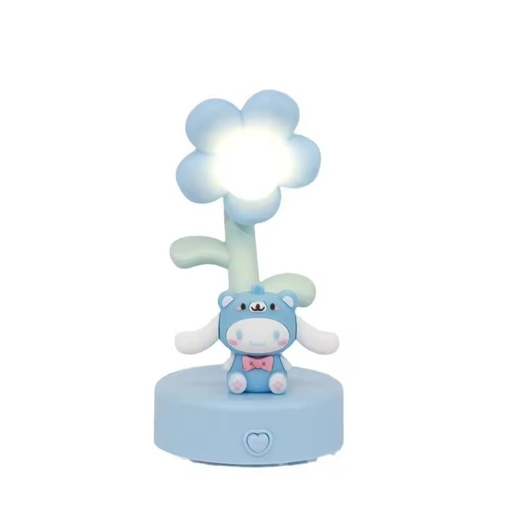 Popularny kreatywny prezent Cinnamoroll Anime Tricolor lampa biurkowa