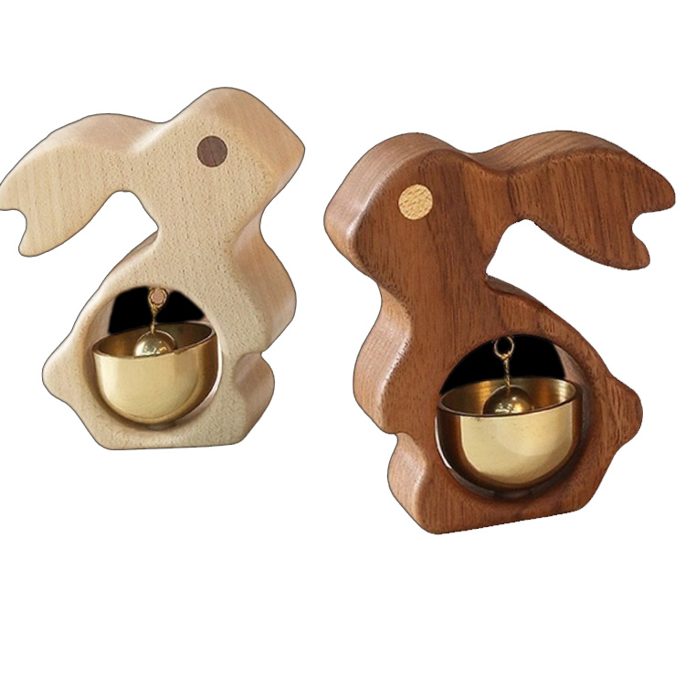 Magnesy na lodówkę z królikiem z litego drewna. Ręcznie wykonany mosiężny dzwonek do drzwi